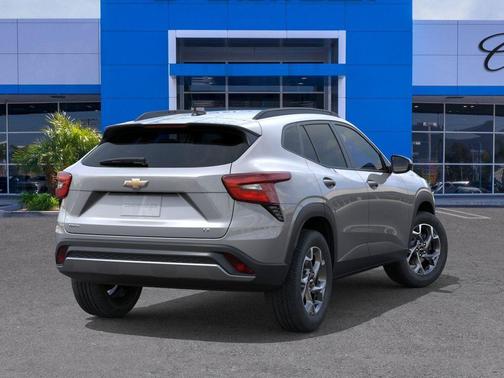 Sterling Gray Metallic 2026 Chevrolet Trax LT