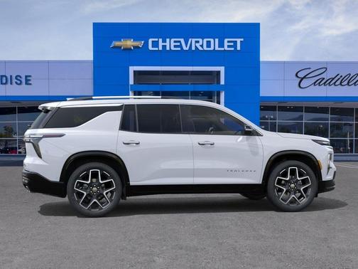 Polar White Tricoat 2026 Chevrolet Traverse High Country