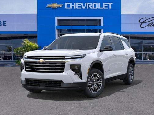 Summit White 2026 Chevrolet Traverse LT