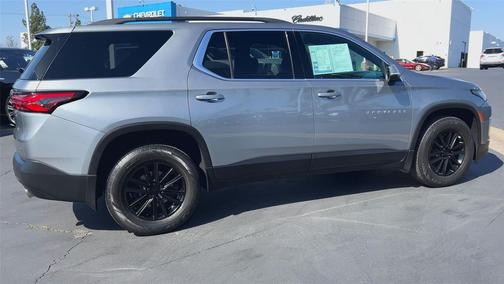 Sterling Gray Metallic 2023 Chevrolet Traverse LT Cloth