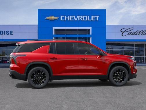 Radiant Red Tintcoat 2026 Chevrolet Traverse LT