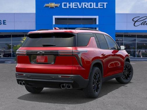 Radiant Red Tintcoat 2026 Chevrolet Traverse LT