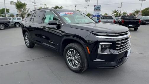 2025 Chevrolet Traverse LT