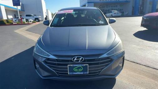 2019 Hyundai ELANTRA SE