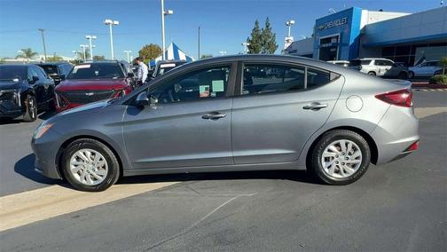2019 Hyundai ELANTRA SE