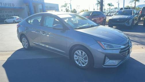 2019 Hyundai ELANTRA SE