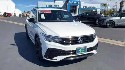 2024 Volkswagen Tiguan 2.0T SE R-Line Black