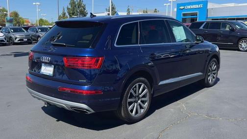 Blue Metallic 2019 Audi Q7 55 Premium Plus