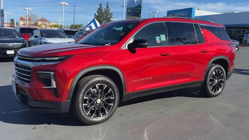 2025 Chevrolet Traverse LT