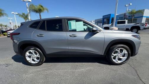 Sterling Gray Metallic 2025 Chevrolet Trax LS