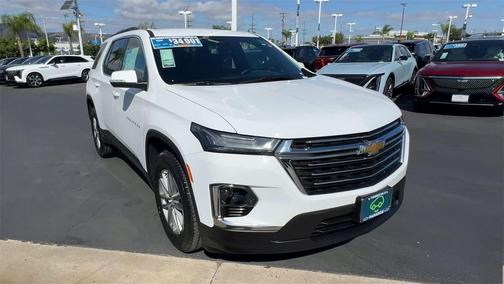 2023 Chevrolet Traverse LT Cloth