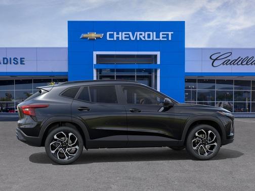 Mosaic Black Metallic 2026 Chevrolet Trax FWD 2RS