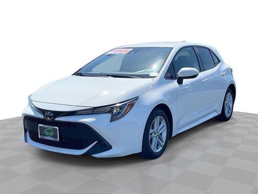 Super White 2022 Toyota Corolla SE