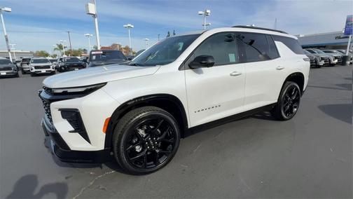 2025 Chevrolet Traverse RS