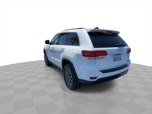 2020 Jeep Grand Cherokee Laredo