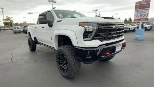 Summit White 2026 Chevrolet Silverado 2500 LTZ