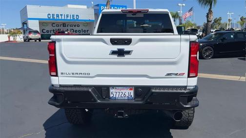 Summit White 2026 Chevrolet Silverado 2500 Crew Cab, Standard Bed, XR2, 4WD