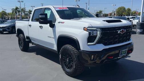 Summit White 2026 Chevrolet Silverado 2500 Crew Cab, Standard Bed, XR2, 4WD