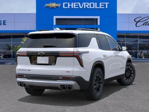 Polar White Tricoat 2026 Chevrolet Traverse AWD Z71