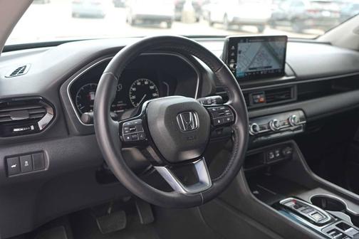 Modern Steel Metallic 2023 Honda Pilot