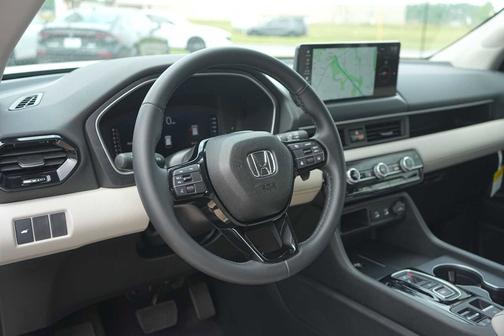 Platinum White Pearl 2026 Honda Pilot
