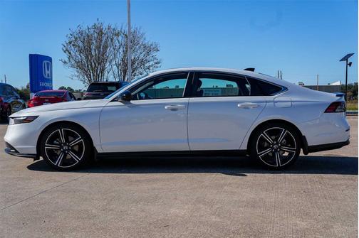 2025 Honda Accord Hybrid 