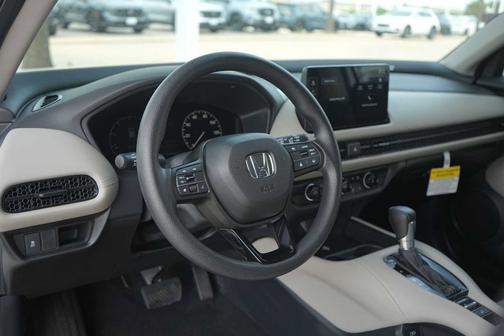 Platinum White Pearl 2026 Honda HR-V