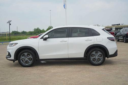 Platinum White Pearl 2026 Honda HR-V
