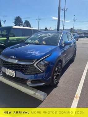 Sapphire Blue 2025 Kia Sportage EX