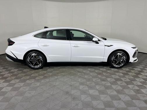 2026 Hyundai SONATA SEL