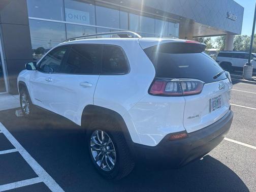 Bright White Clearcoat 2021 Jeep Cherokee Latitude Plus