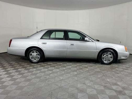 Sterling 2002 Cadillac DeVille Base