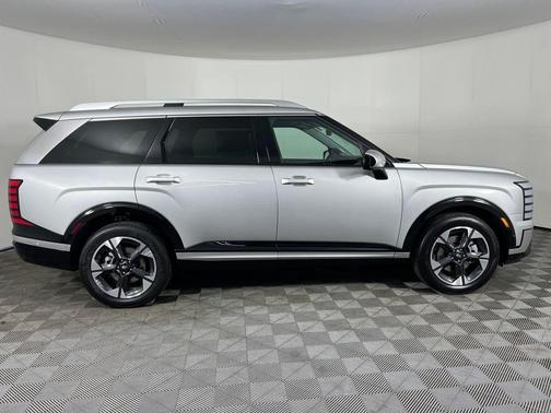 Typhoon Silver Metallic 2026 Hyundai PALISADE Limited