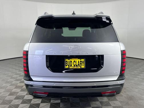 Typhoon Silver Metallic 2026 Hyundai PALISADE Limited