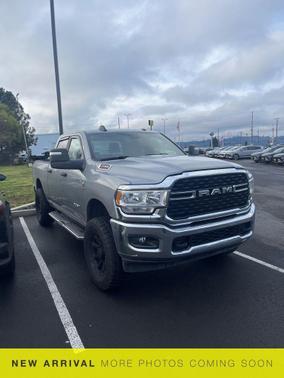 2024 RAM 2500 Big Horn Crew Cab 4x4 6'4' Box