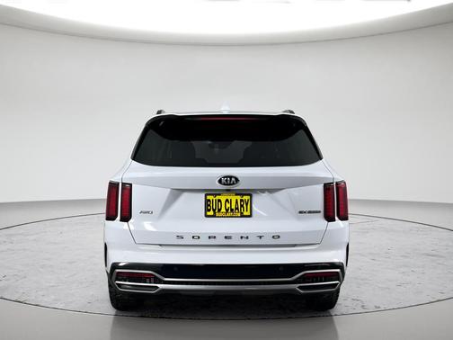 Glacial White Pearl 2021 Kia Sorento EX