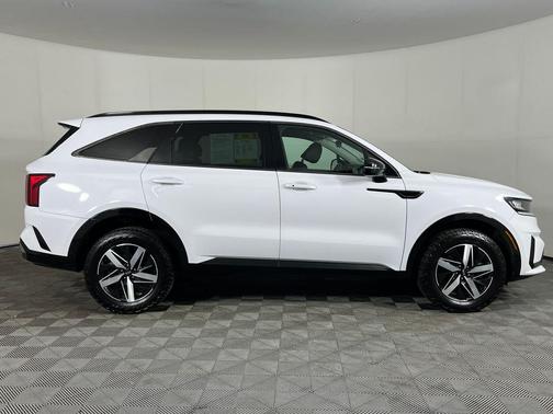 Glacial White Pearl 2021 Kia Sorento EX