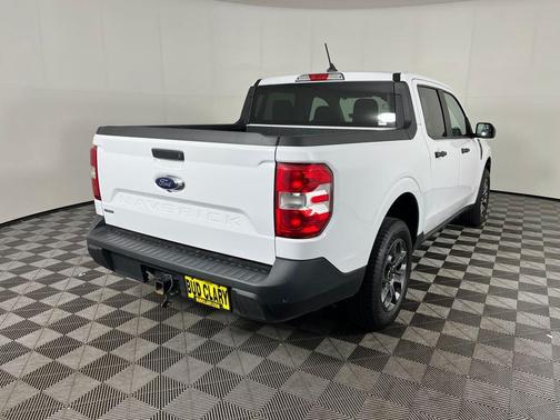 Oxford White 2022 Ford Maverick XLT