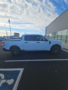 Oxford White 2022 Ford Maverick XLT