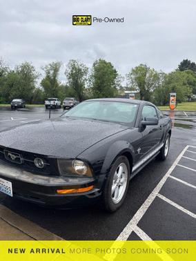 Black Clearcoat 2009 Ford Mustang Base