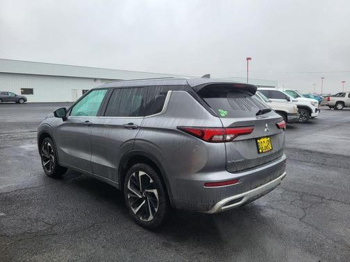 Mercury Gray Metallic 2023 Mitsubishi Outlander SEL S-AWC