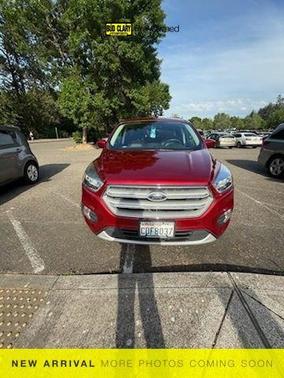 Ruby Red Metallic Tinted Clearcoat 2019 Ford Escape SE