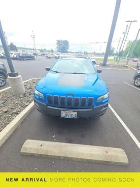 Hydro Blue Pearlcoat 2023 Jeep Cherokee Trailhawk