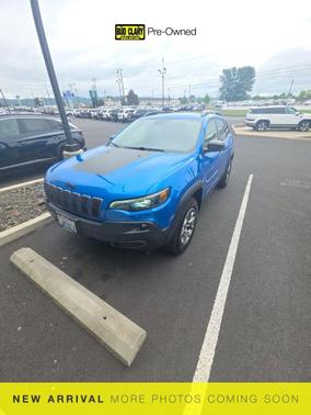 Hydro Blue Pearlcoat 2023 Jeep Cherokee Trailhawk