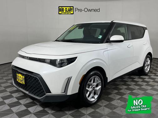 Snow White Pearl 2023 Kia Soul S