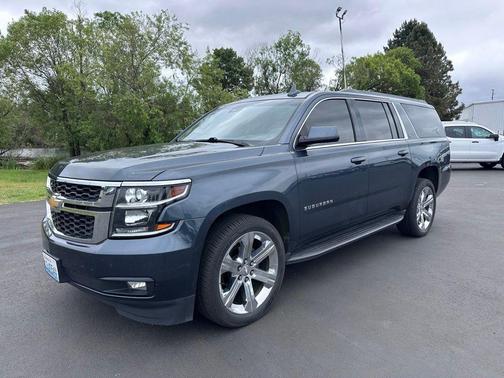 Shadow Gray Metallic 2019 Chevrolet Suburban LT