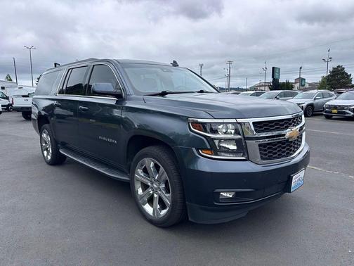 Shadow Gray Metallic 2019 Chevrolet Suburban LT