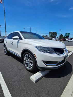 White Platinum Metallic Tri-Coat 2016 Lincoln MKX Reserve