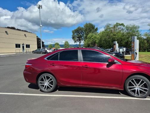 Ruby Flare Pearl 2016 Toyota Camry XSE