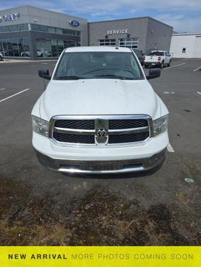 Bright White Clearcoat 2016 RAM 1500 SLT
